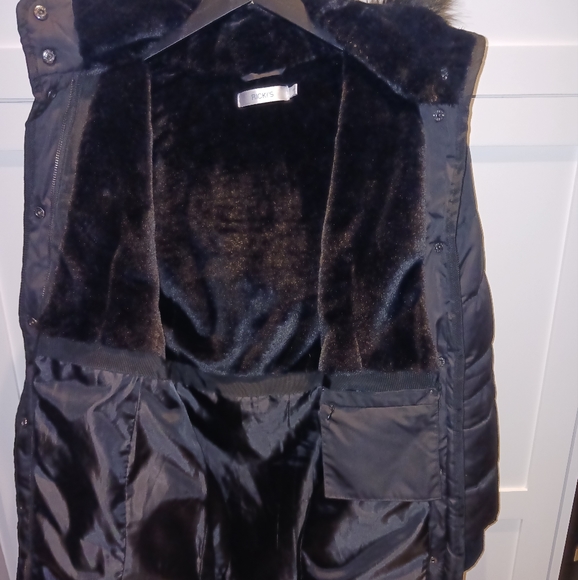 New Black Long Puffer Coat w. Fur Hood - Picture 4 of 14